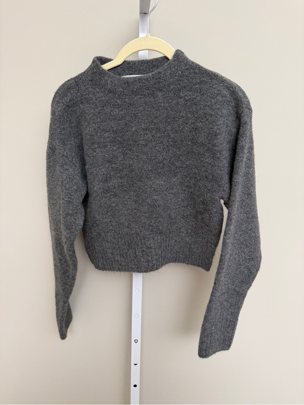 Zara Charcoal Gray Cropped Crewneck Sweater size XS